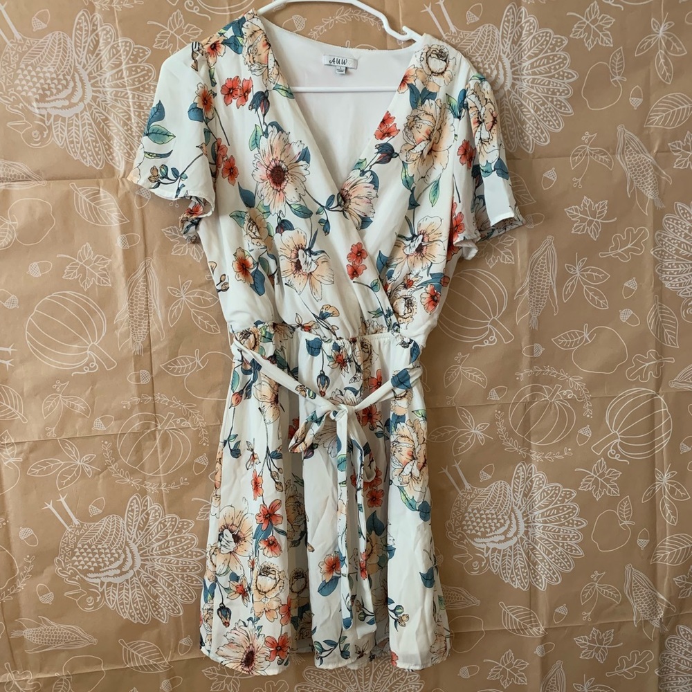 White floral dress ! Easter vibes